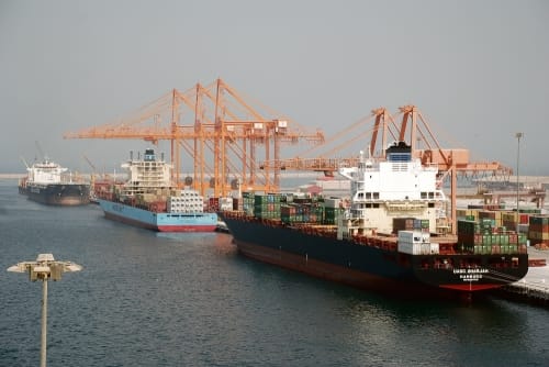 تقديرات لقيمة الصادرات السعودية المرتبطة بالنفط والغاز حتى 2030