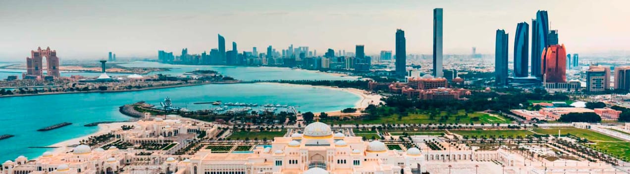 تعداد السكان في إمارة أبوظبي: نظرة تحليلية وفقًا لإحصائيات 2023