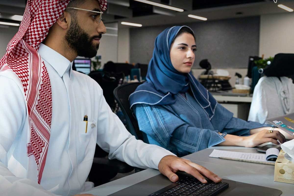 معدل مشاركة السعوديين والسعوديات في القوى العاملة 2024